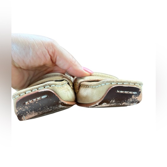 Cole Haan women’s Cream Leather Loafers Sz 6M preloved - Picture 6 of 13